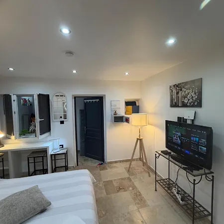 Xiii Appartement